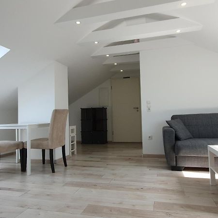 Ruhige Und Moderne 2-Zi. Wohnung Külsheim Kültér fotó